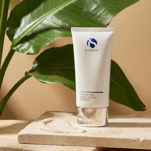 iS CLINICAL Tri-Active Exfoliating Masque studio photo