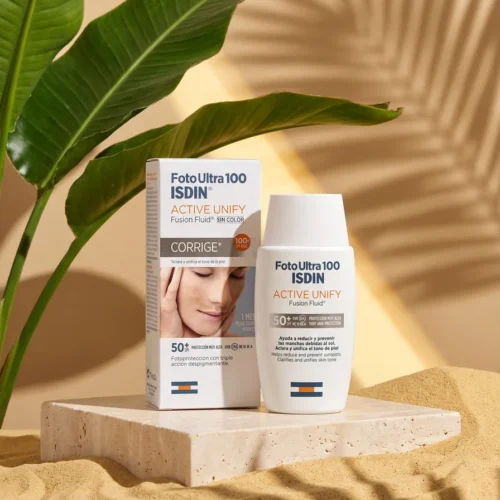 ISDIN FotoUltra 100 Active Unify SPF 50+ studio photo