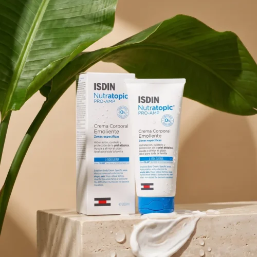 ISDIN Nutratopic PRO-AMP Emollient Cream studio photo