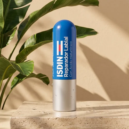 ISDIN Reparador Labial Lip Balm studio photo